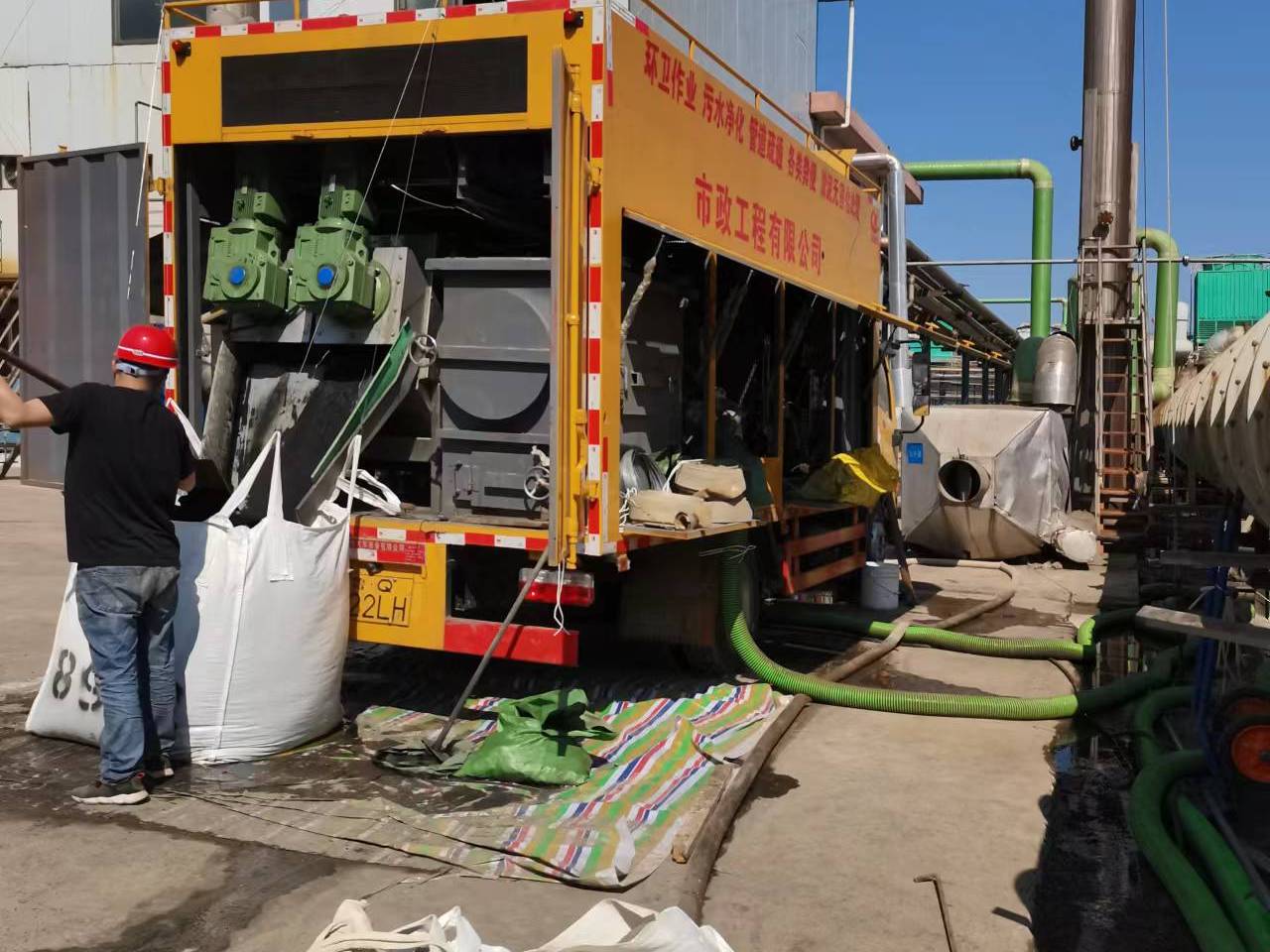 兴义淤泥压干处理